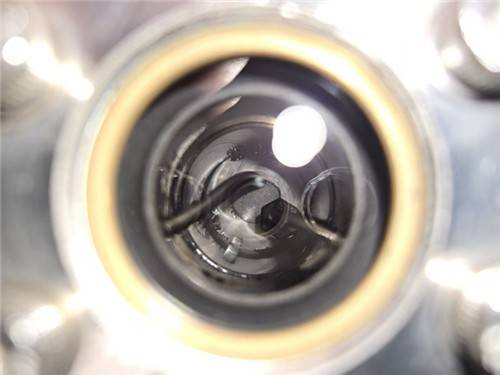 광열 반응기 바닥에 놓여 있는 창어-5호의 달 토양 샘플. [Joule / Sun et al. 제공. 재판매 및 DB 금지]