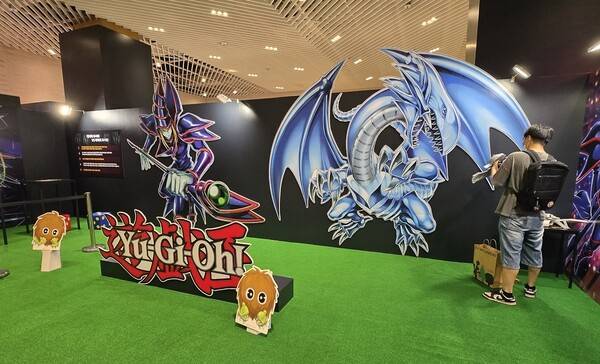 - 블랙매지션, 푸른 눈의 백룡은 국룰이지