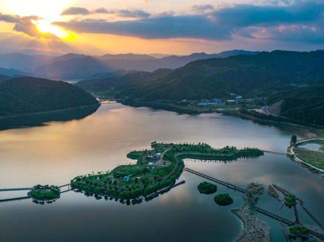 한반도섬 ⓒ 양구군