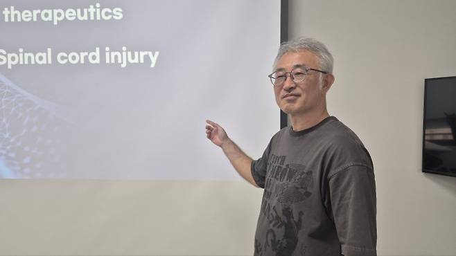 조명수 에스바이오메딕스 연구소장이 인터뷰 질문에 답변하고 있다. 박정연 기자 hesse@donga.com