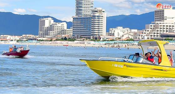 노동신문이 지난 16일 공개한 원산 갈마해안관광지구의 모습. 뉴스1