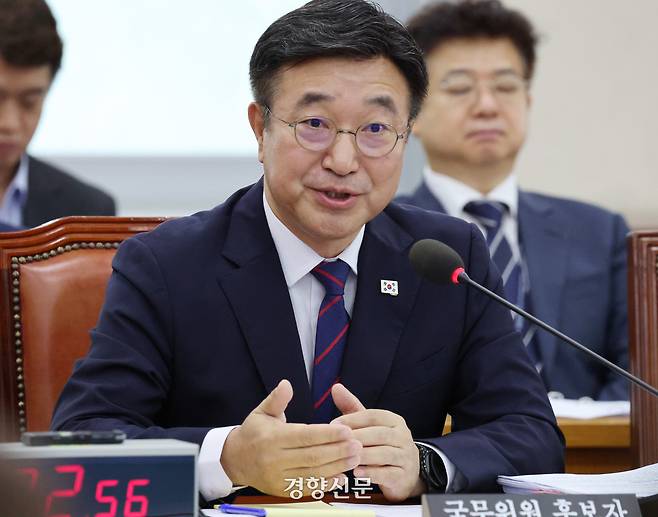 윤호중 행정안전부 장관 후보자가 18일 국회 행정안전위원회에서 열린 인사청문회에서 의원 질의에 답하고 있다. 박민규 선임기자