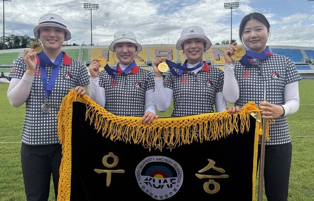 4년 만에 대회 여자부 단체전 패권을 되찾은 경희대 선수들.경희대 제공