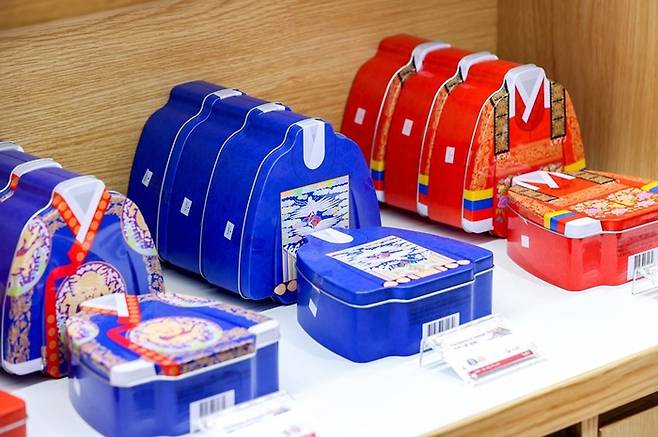 18일 새롭게 단장한 신세계면세점 명동점 모습. [신세계면세점 제공]