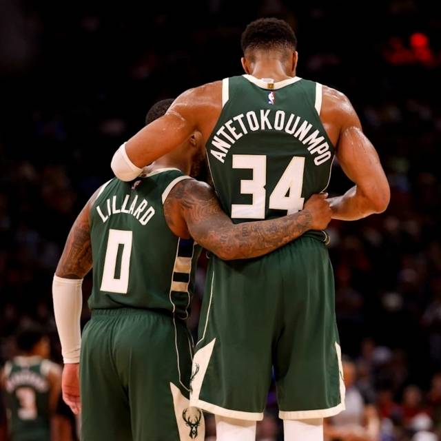 호스트 단장은 매 시즌 약 2250만 달러의 ‘데드 머니’에 대해 언급했다. 그는 “어떤 결정에 있어선 리스크, 보상이 함께 존재한다. 이번 건도 예외는 아니다. 전성기에 있는 엘리트 FA를 영입할 기회였고 아데토쿤보와의 궁합도 훌륭했다. 릴라드를 계속 보유하는 것보다 훨씬 더 많은 기회를 얻게 됐다”며 “물론 ‘데드 머니’에 대한 문제는 있지만 그만큼 터너를 보유하게 된다. 위험 감수로 끝날 게 아닌 위험을 덜어줄 가치 있는 결과를 기대하는 선택이었다”고 말했다. 사진=X