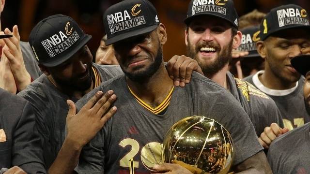 제임스가 클리블랜드로 돌아간다면 큰 의미가 있다. 자신의 NBA 커리어를 시작한 곳, 그리고 감격적인 복귀와 우승을 함께한 곳이 바로 클리블랜드이기 때문이다. 이제는 은퇴를 앞둔 시점에 복귀, 또 다른 스토리를 만들 수 있다. 사진=X