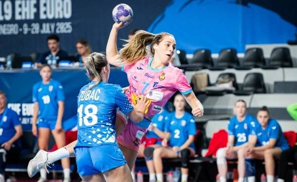 사진 여자 19세 유럽핸드볼선수권대회 8강 스페인과 크로아티아 경기 모습, 사진 출처=유럽핸드볼연맹