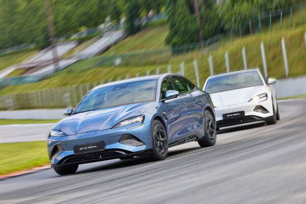 BYD SEAL Dynamic AWD