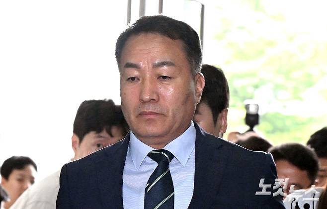 지난 2023년 7월 채상병 사고를 수사한 당시 박정훈 전 해병대 수사단장에게 수사 외압을 가한 의혹을 받는 김계환 전 해병대사령관. 류영주 기자