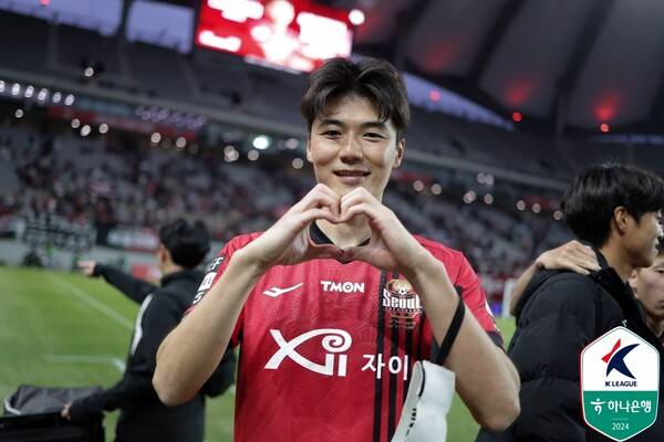 친정팀 FC서울을 떠나 포항 스틸러스에서의 데뷔전을 앞둔 기성용. ⓒ프로축구연맹