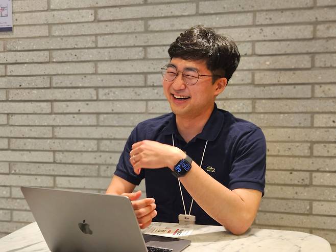 인연준 우버코리아 운영 매니저가 서울 중구 을지로 인근 카페에서 조선비즈와 인터뷰하고 있다./윤예원 기자