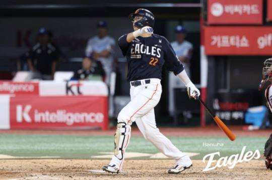 홈런 날리는 한화 이글스 채은성 / 사진=한화 이글스 제공. 연합뉴스