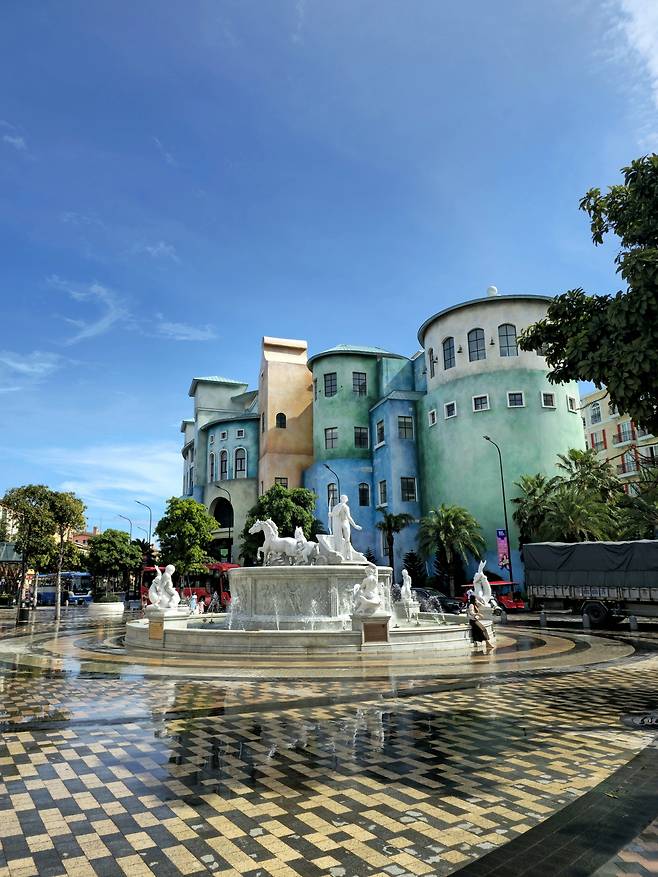 선셋타운 태양신의 분수.