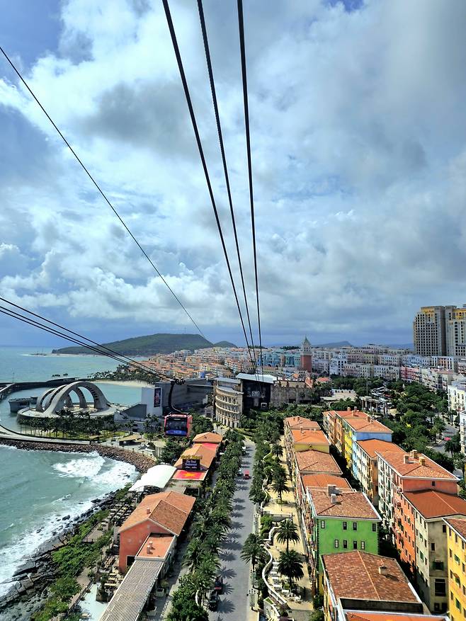 케이블카에서 본 선셋타운 전경.