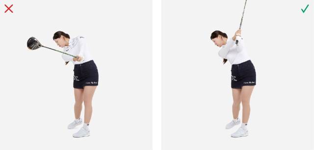 왼팔을 억지로 뻗으면 왼쪽 어깨가 올라가 뒤집어져 스윙의 막힘 현상이 나타나고 클럽이 낮게 지나간다(왼쪽). 왼팔을 몸 앞에서 굽히면서 외회전시키면 클럽헤드가 자연스럽게 궤도를 따라 올라간다.