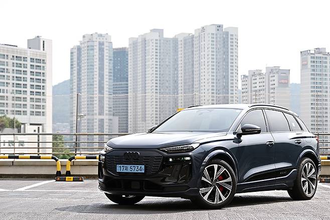 아우디 SQ6 e-트론. 사진: 김학수 기자