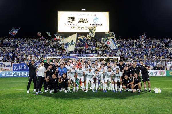 프로축구 K리그2 수원삼성이 19일 광양축구전용구장에서 열린 전남 드래곤즈와의 하나은행 K리그2 2025 21라운드 원정 경기에서 4-3으로 승리했다. 2025.7.19 /한국프로축구연맹 제공
