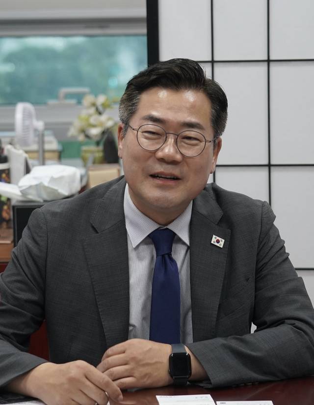 박찬대 민주당 당 대표 후보가 전북일보와 만나 인터뷰를 진행하고 있다. 사진=박찬대 의원실