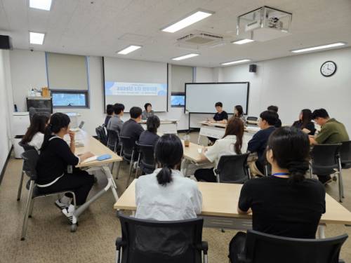 ◇춘천북부노인복지관(관장:최기원)은 지난 17일 복지관에서 ‘2025년도 1차 외부자문회의’를 개최했다.