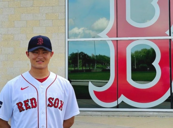 보스턴과 계약한 이찬솔(사진=브리온컴퍼니)