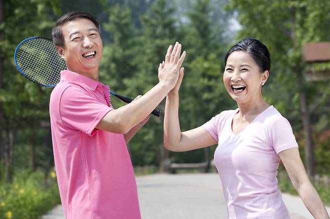 운동을 하면 체력이 향상될 뿐만 아니라 각종 질병 위험이 낮아지는 등 여러 가지 건강 효과를 누릴 수 있다. [사진=게티이미지뱅크]