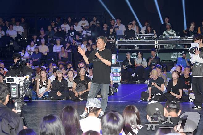 강기정 광주시장이 지난 6월 8일 오후 국립아시아문화전당 예술극장에서 열린 '2025 광주 스트릿컬처 페스타'에 참석해 인사말을 하고 있다.(광주시 제공. 재판매 및 DB 금지) 2025.6.9/뉴스1