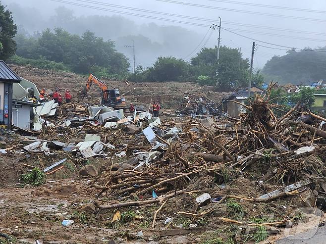 20일 오전 경남 산청군 산청읍 부리마을 산사태 현장. 2025.7.20/뉴스1 ⓒ News1 한송학 기자