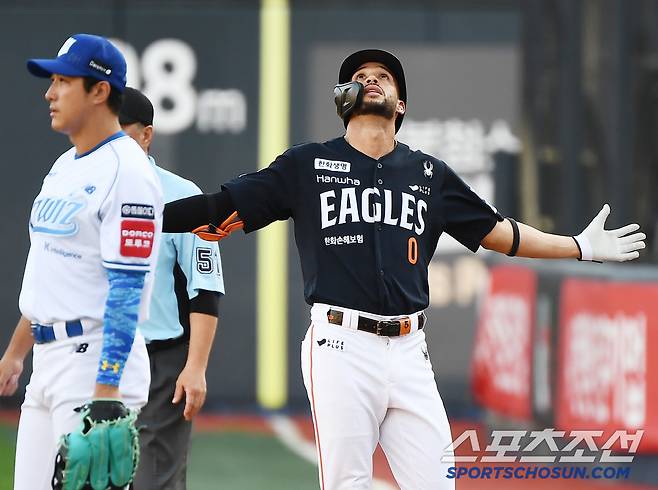 20일 수원 KT위즈파크에서 열린 한화-KT전. 1회초 무사 1루 리베라토가 안타를 친 후 기뻐하고 있다. 수원=정재근 기자 cjg@sportschosun.com/2025.7.20/