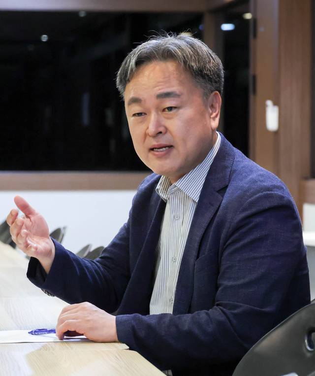 이문식 한국전자통신연구원(ETRI) 위성통신연구본부장이 디지털타임스와 인터뷰하고 있다. 이슬기기자 9904sul@