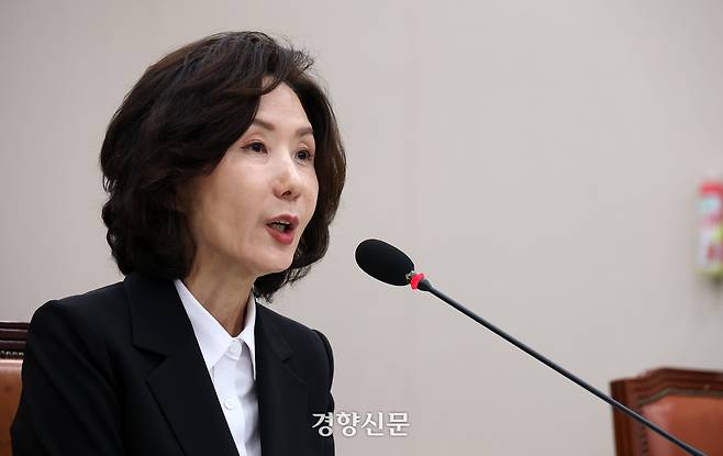 이진숙 사회부총리 겸 교육부 장관 후보자가 7월 16일 국회 교육위원회에서 열린 인사청문회에서 의원들의 질의에 답변하고 있다. 권도현 기자