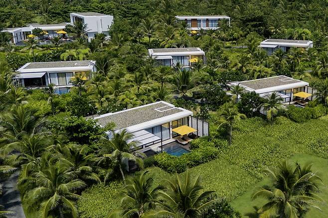 더 웨스틴 리조트 앤 스파 깜라인의 메인풀, 풀빌라 숙소 전경