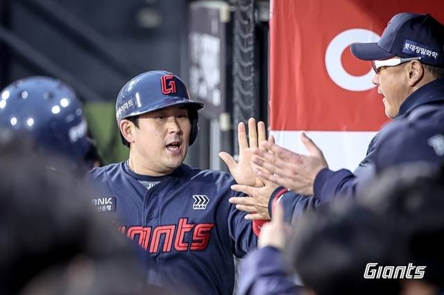 유강남은 올해 쾌조의 타격감을 과시 중이다. 사진=롯데 제공