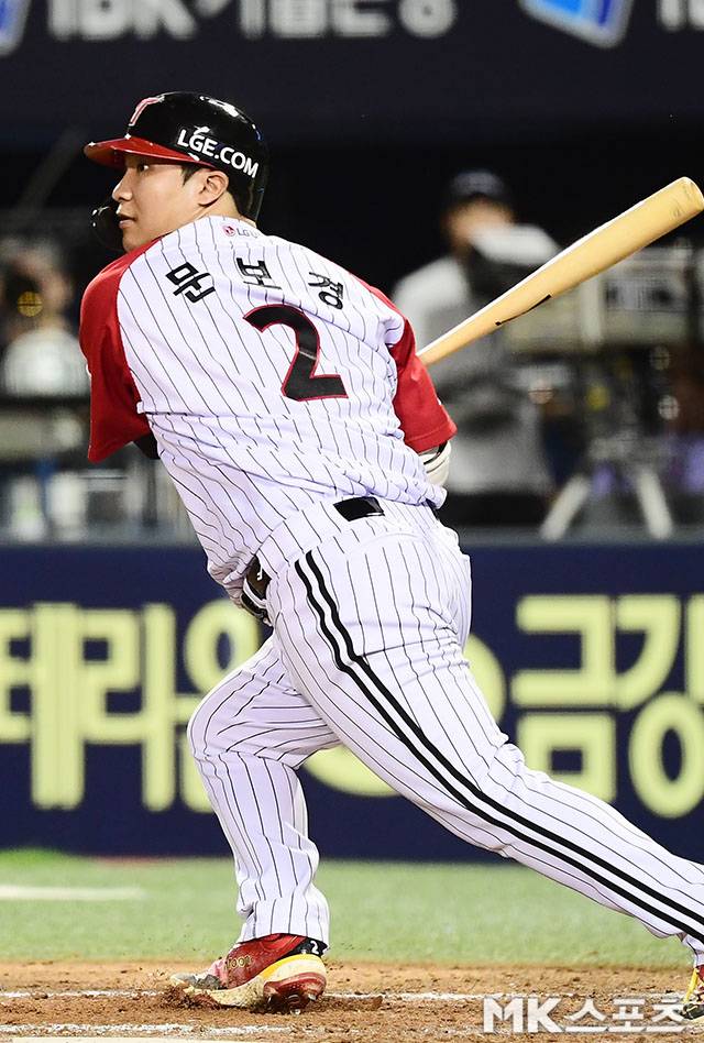 문보경이 20일 잠실 롯데전에서 적시타를 치고있다. 사진(잠실 서울)=김영구 기자