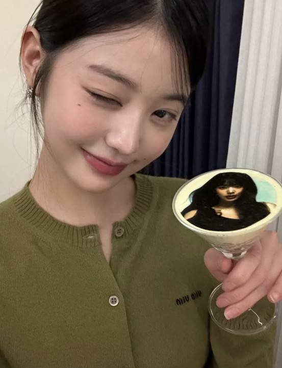 장원영 소셜 계정 캡처