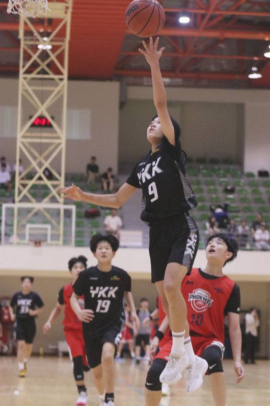 [사진] YKK는 조직적 수비로 4강에 올랐다