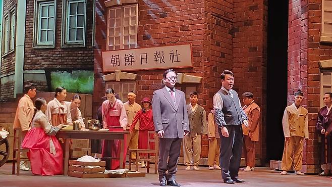 로얄오페라단의 창작오페라 ‘광야의 꽃 이육사’ 공연 모습. /로얄오페라단 제공