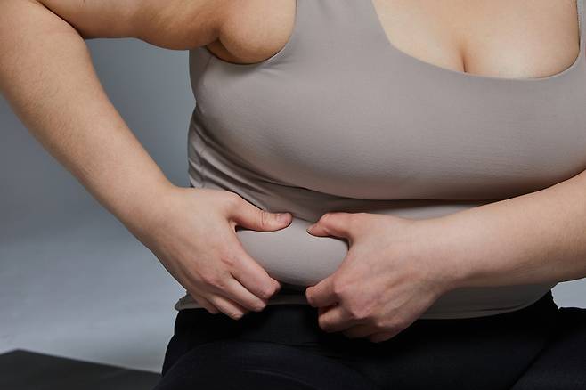 체질량지수(BMI)나 허리둘레수치가 늘어날수록 다양한 암의 발생 위험이 높아지는 것으로 나타났다. [사진=게티이미지뱅크]