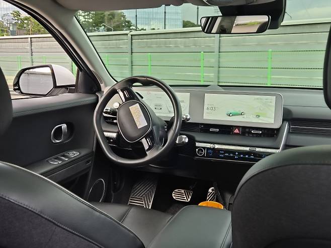 운전자 없이 움직이고 있는 서울로보틱스 자율주행 차량. 사진=연지안 기자