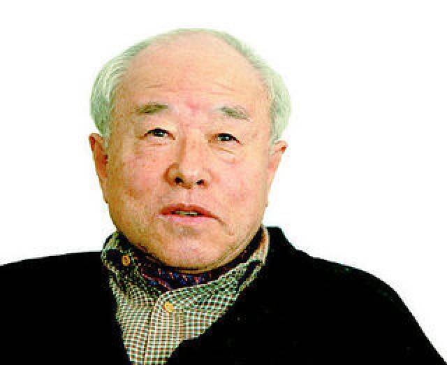 생전의 컬렉터 정기용. 2006년 한겨레 사진부 기자였던 임종진 사진가가 찍었다.