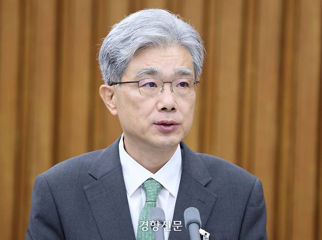 김상환 헌법재판소장 후보자가 21일 국회에서 열린 인사청문회에 출석해 발언하고 있다.  박민규 선임기자