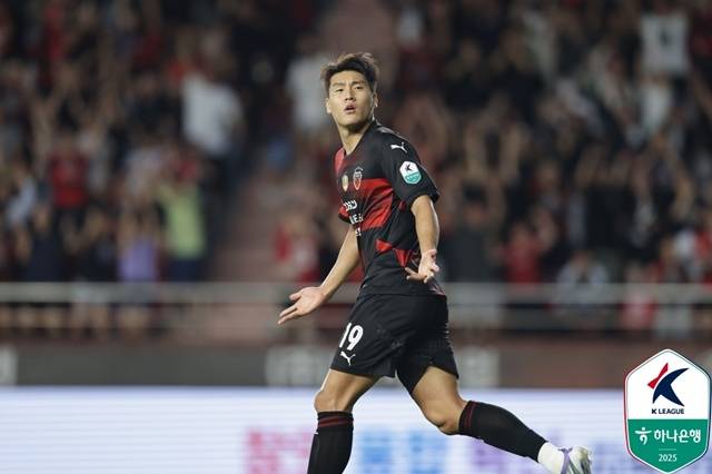 이호재의 골 세리머니. /사진=한국프로축구연맹 제공