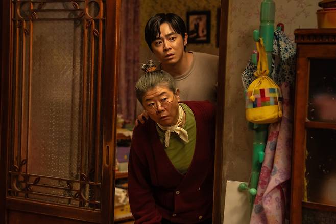 영화 '좀비딸' 속 한 장면 [뉴(NEW)·스튜디오N 제공. 재판매 및 DB금지]