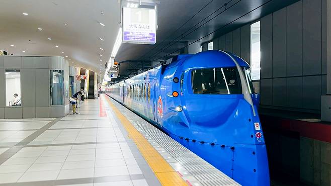 아이들이 좋아할 만한 스타일로 디자인 된 일본 기차./울산매일 조나령PD 제공