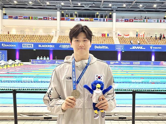 남자 배영 50m에서 은메달을 따낸 윤지환(대한수영연맹 제공)