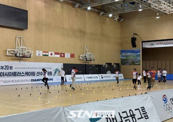 경기 전 훈련에 임하고 있는 선수들. /사진(제천)=강의택 기자