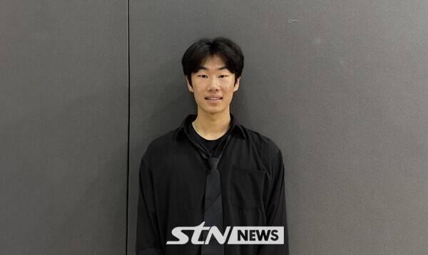 22일 제천 어울림체육관에서 치러진 '제20회 아시아 롤러스케이팅 선수권대회' 인라인 프리스타일 남자 슬라럼 클래식 종목을 마친 권늘찬이 인터뷰 포즈를 취하고 있다. /사진(제천)=강의택 기자