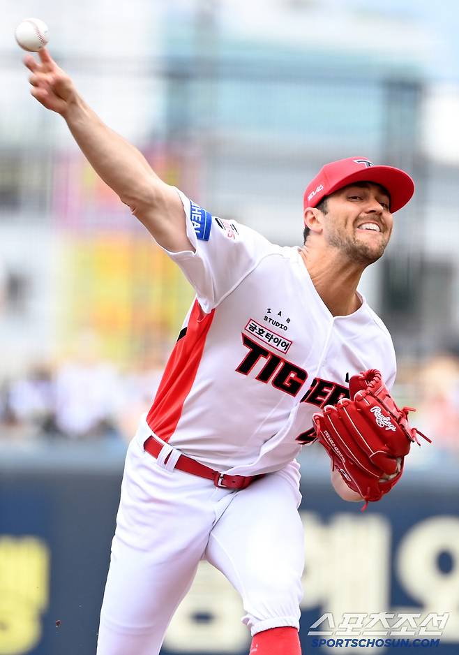 17일 광주KIA챔피언스필드에서 열린 두산과 KIA의 더블헤더 1차전 경기, KIA 선발투수 네일이 역투하고 있다. 광주=허상욱 기자wook@sportschosun.com/2025.05.17/