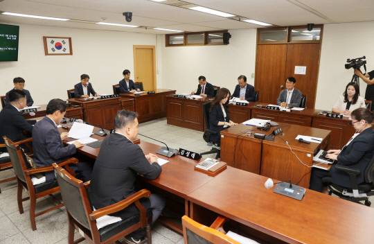 2차 청주의료원 원장 임용후보자 인사청문특별위원회. 충북도의회 제공