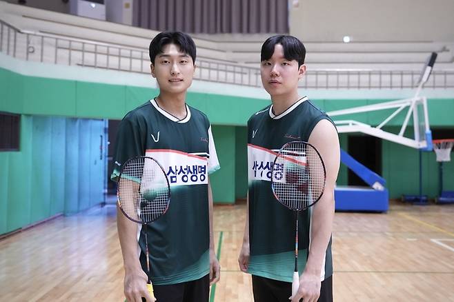 서승재(왼쪽)와 김원호가 배드민턴 남자 복식 세계랭킹 1위로 올라섰다. 삼성생명