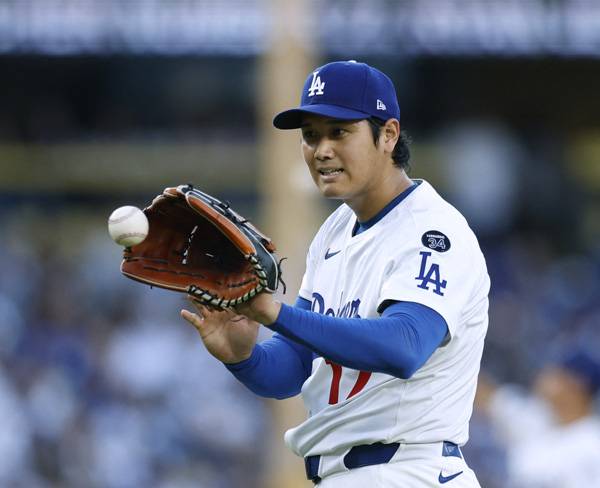 선발 투수 오타니는 1회 홈런을 허용했다. 사진= Getty Images/AFP= 연합뉴스 제공